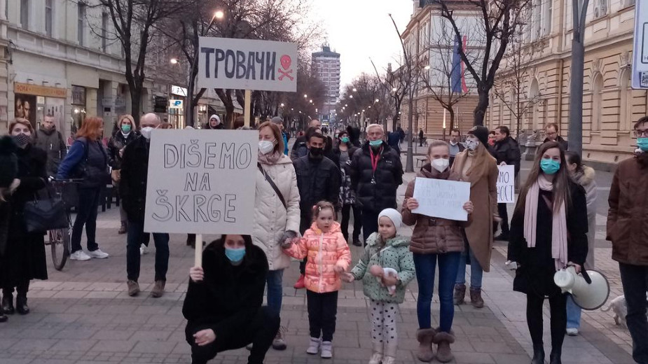 "Mame Šapca" u protestnoj šetnji protiv zagađenja vazduha (VIDEO) 1