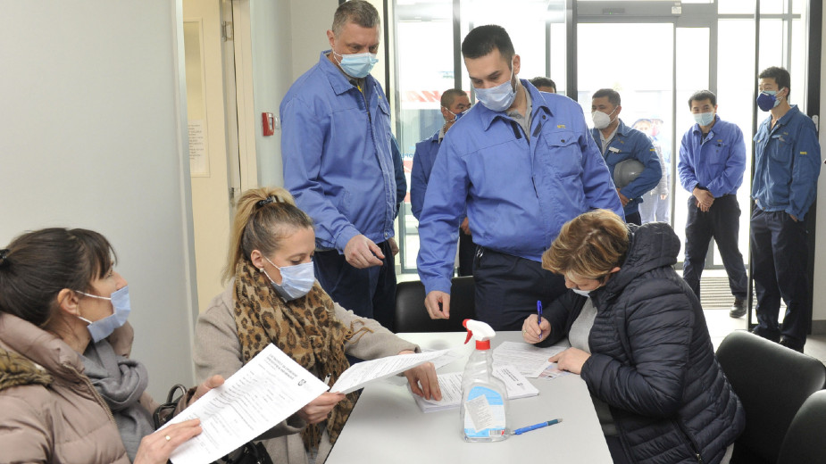 Vesić: Počela vakcinacija po preduzećima 1