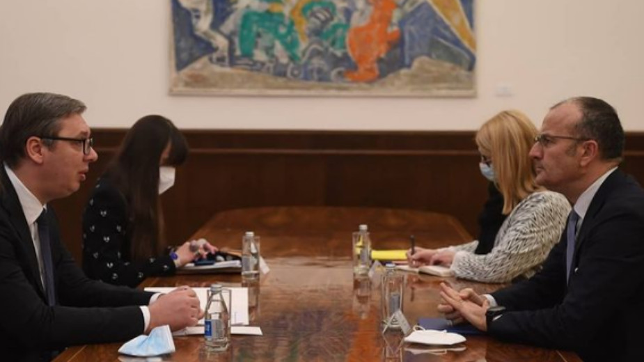 Vučić i Fabrici o vakcinama, slobodi medija, međustranačkom dijalogu 1