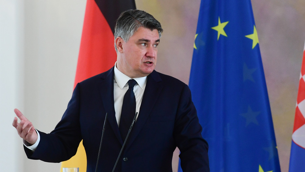 Predsednik Hrvatske: Vraćanje odlikovanja tražio Glavaš, jer je formalno neosuđen 1