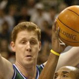 Bivši NBA košarkaš Šon Bredli ostao paralizovan posle nesreće 1