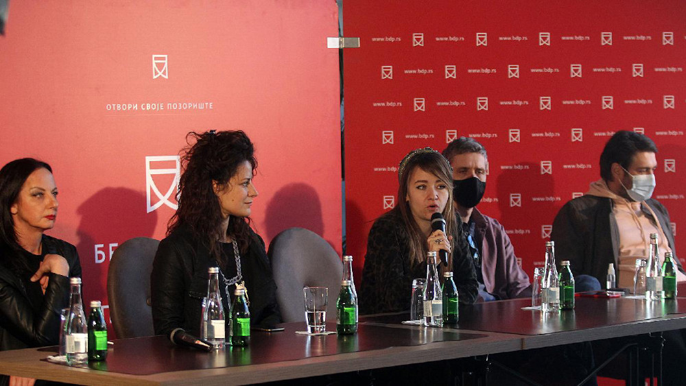 Pitanje identiteta i potisnutih želja 1