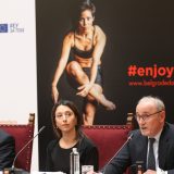 Umetnička igra uprkos nevremenu 10