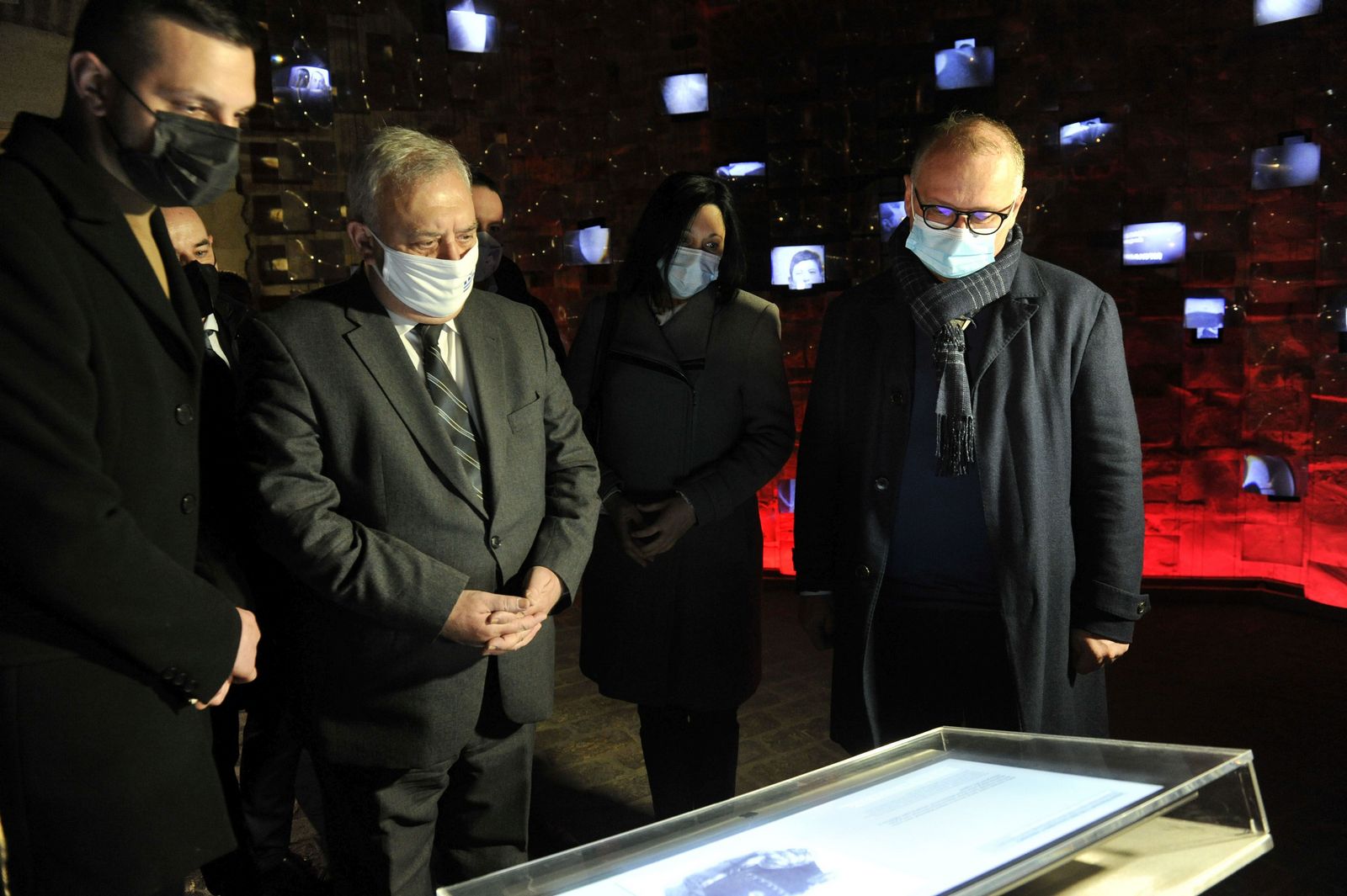 Kula Nebojša ukrašena srpskim i grčkim zastavama povodom Nacionalnog dana Grčke 2 Kula Nebojša ukrašena srpskim i grčkim zastavama povodom Nacionalnog dana Grčke 2