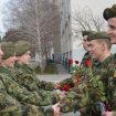Da li će i žene morati da služe vojsku ako se u Srbiju vrati obavezan vojni rok? 16