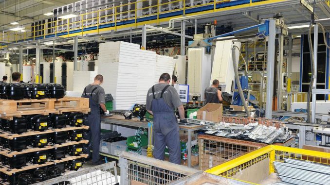 Industrijska proizvodnja u Srbiji u februaru veća za 2,6 odsto nego u februaru prošle godine 1