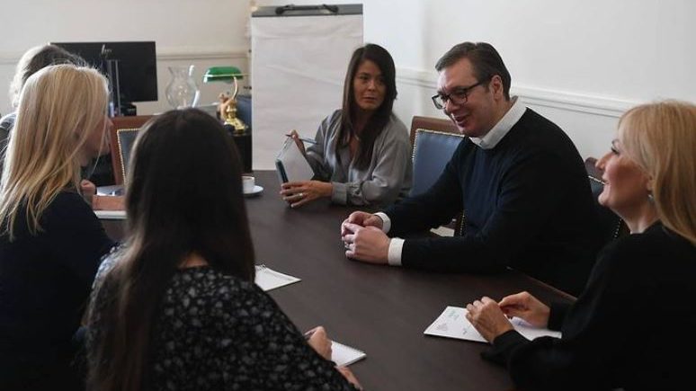 Vučićev marketinški trik je da je moć u rukama žena 1