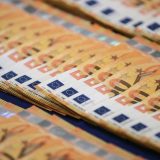 Carinici Srbije u dva slučaja sprečili krijumčarenje 90.000 evra i šest zlatnih poluga 1