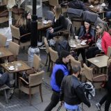 Da li je rano za najave povratka života u “normalu”? 8
