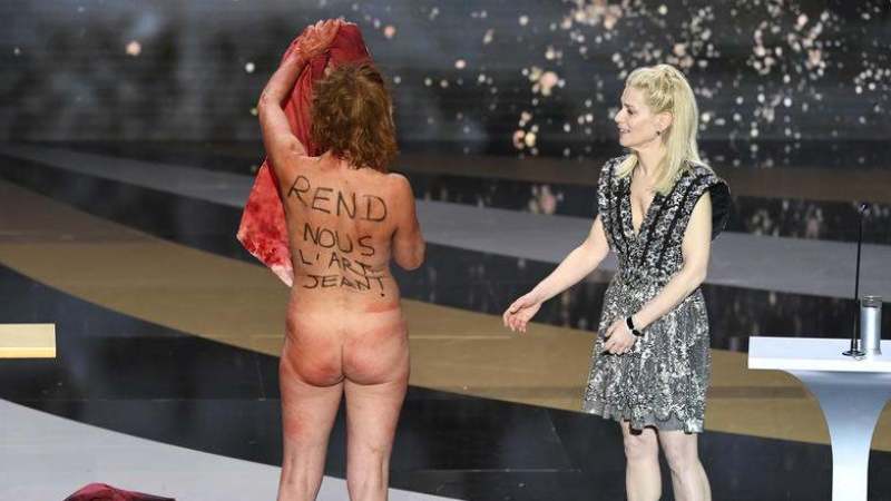 Na dodeli nagrada glumica se skinula zbog zatvorenih bioskopa i pozorišta 1