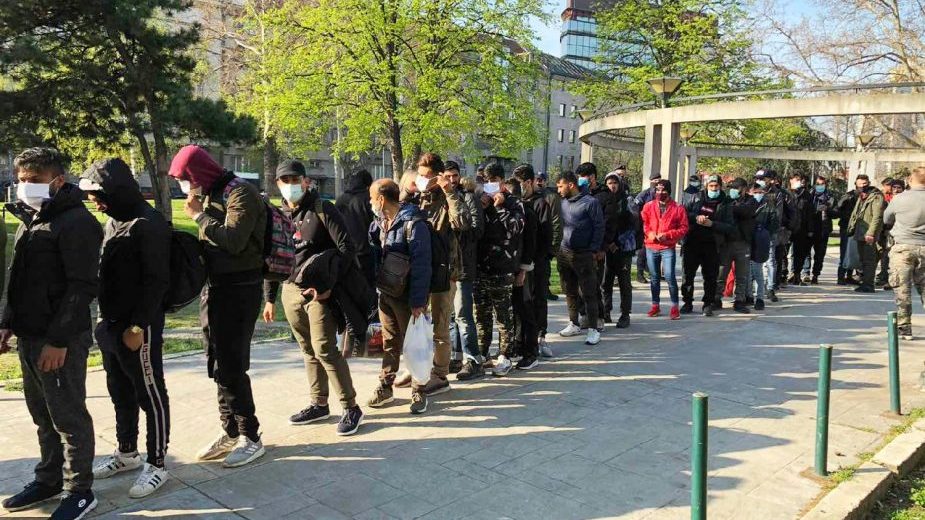 Policija u centru Beograda zatekla 66 ilegalnih migranata 1