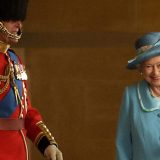 Princ Filip: Kad je britanska kraljica fotografisana kako se kikoće suprugu 2