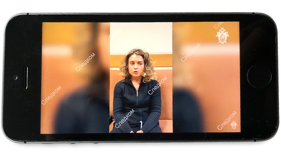 Na ovom videu Istražnog odbora učesnica moskovskog mitinga 23. januara Oljga Bendas izvinjava se jer je pod uticajem agresivnog raspoloženja učestvovala u tuči sa policijom