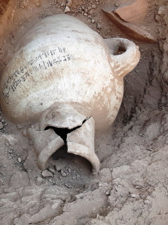 Arheologija, istorija i Egipat: „Zlatni grad", star 3.000 godina, otkriva kako su živeli faraoni 5 Archaeological discoveries are seen in Luxor, Egypt