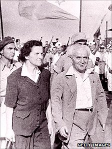 Drugi svetski rat, nacisti i Holokaust: Kako je suđenje Adolfu Ajhmanu ujedinilo Izrael 3 David Ben Gurion and his wife soon after the state of Israel was proclaimed in 1948