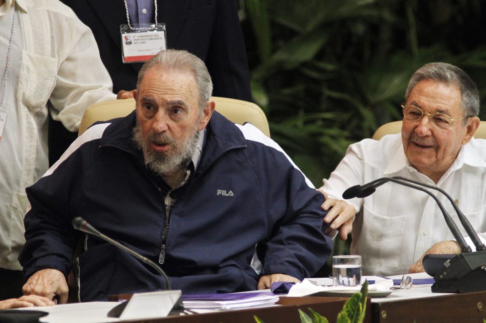 Raul Castro, President of Cuba (R) tries to hold back his brother and Revolution leader Fidel Castro (L) from getting up, during the closing session of the 6th Party Congress after Raul Castro had been officially elected as Fidel Castro's successor as head of Cuba's ruling communist Party PCC in the Palacio de las Convenciones on April 19, 2011 in Havana, Cuba.(Photo by Sven Creutzmann/Mambo Photo/Getty Images)