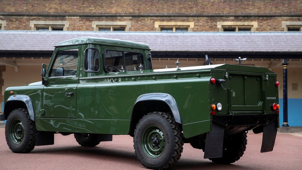 Princ Filip: Sahranjen vojvoda od Edinburga 2 Modified Jaguar Land Rover which will carry Prince Philip's coffin