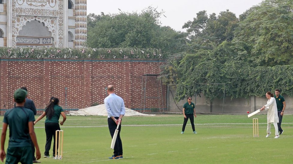 William and Kate playing cricket in Pakistan on 17 October 2019
