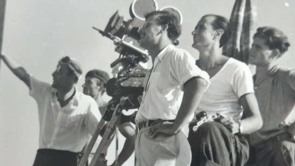 Jugoslavija i film: „Slavica" - školski pokušaj revolucionarne melodrame i melem na ratne rane 2 Ratni fotograf Žorž Skrigin bio je snimatelj filma "Slavica"