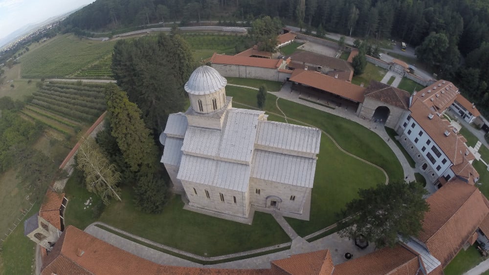 Monasi Visokih Dečana posetili Islamsku zajednicu u Peći 1