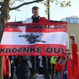 Navijači Arsenala protestovali protiv vlasnika kluba 8