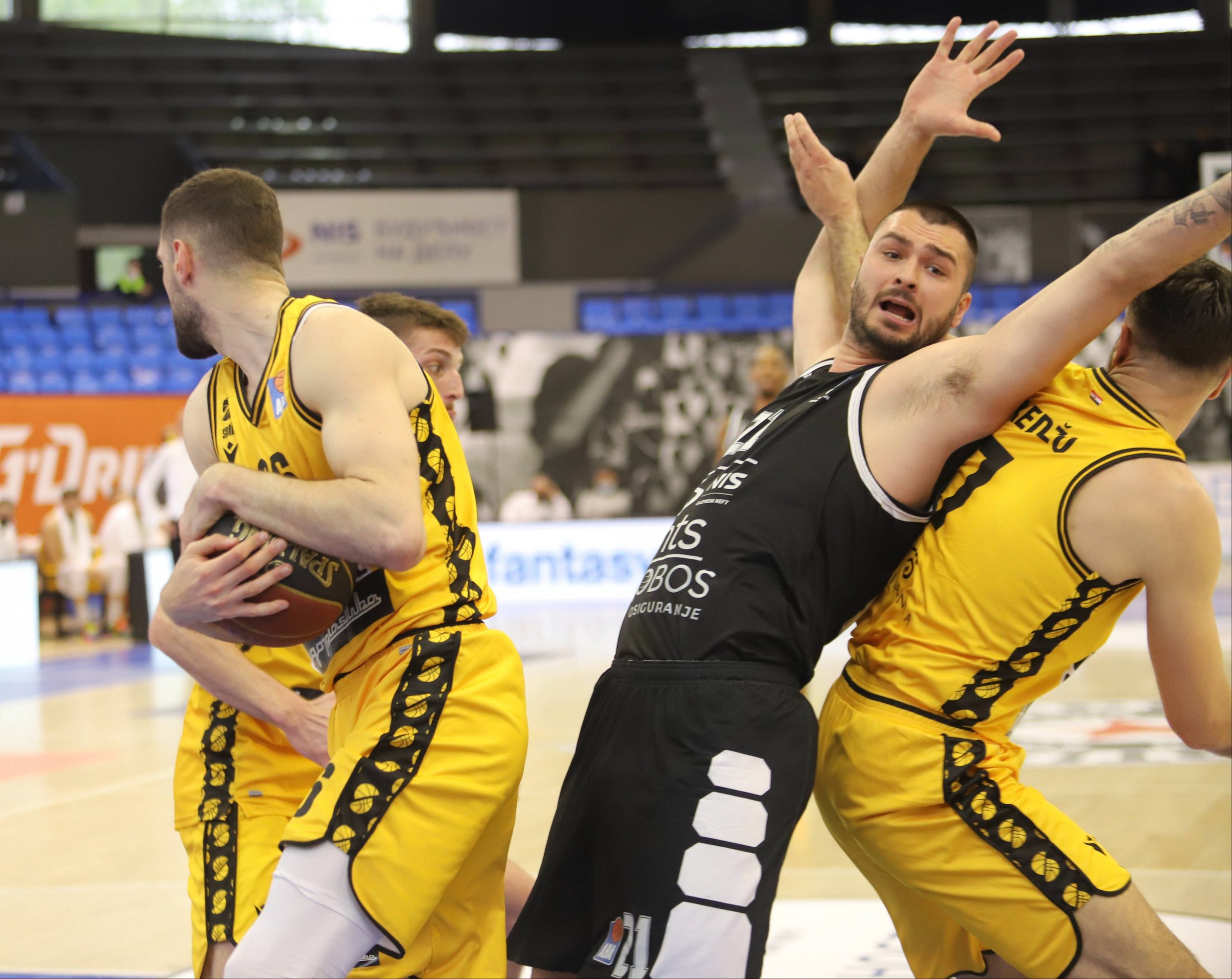 Košarkaši Partizana pobedili Split i poslali ga u baraž za opstanak u ABA ligi 1