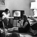 SAD (6): Masovno gledanje televizije 3