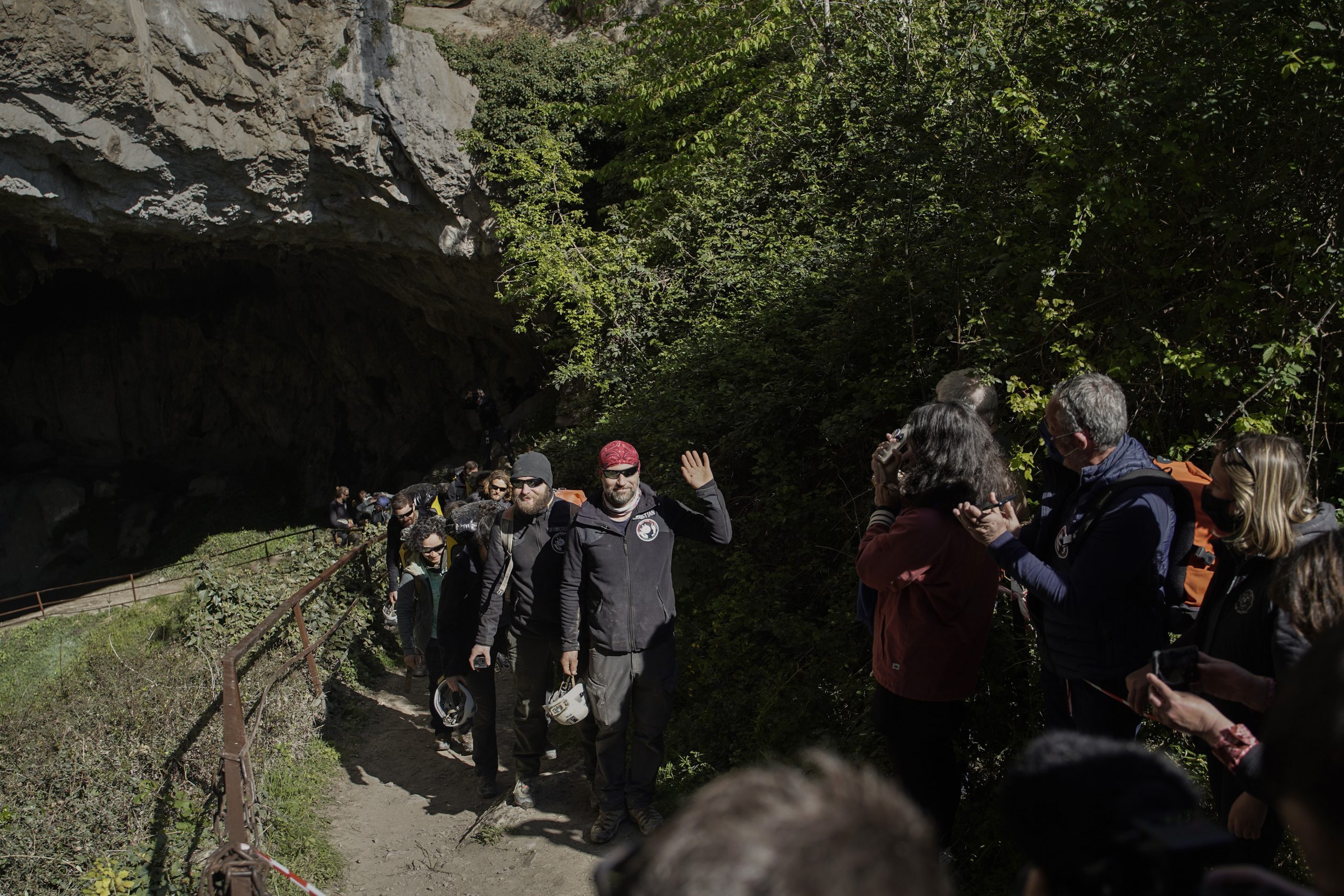 Petnaest dobrovoljaca završilo eksperiment od 40 dana u pećini (FOTO) 2