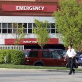 Tri osobe ubijene, dve teško ranjene u taverni u Viskonsinu 4