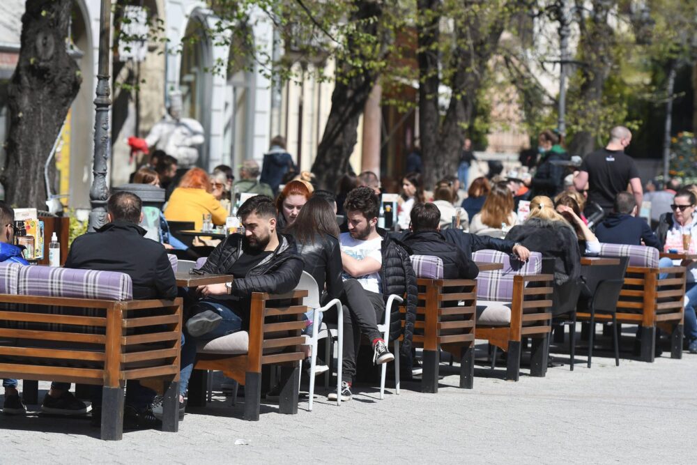 Još 2.007 novoobolelih, 25 preminulih, 171 na respiratorima 1