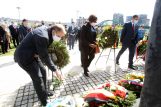 Državni zvaničnici položili vence na Spomenik žrtvama genocida na beogradskom Starom sajmištu 6