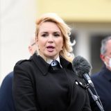 Zbog uznemiravanja porukama Darije Kisić Tepavčević platio 200.000 dinara 13