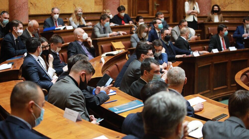 Skupštinski odbor pokrenuo proces promene Ustava 1