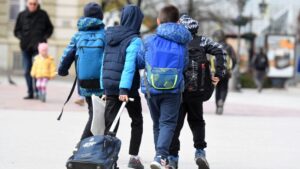 "Ako nam je za osvešćivanje bio potreban glas Bake Praseta...": Vučić traži promene u obrazovanju, a novine se spremaju 3