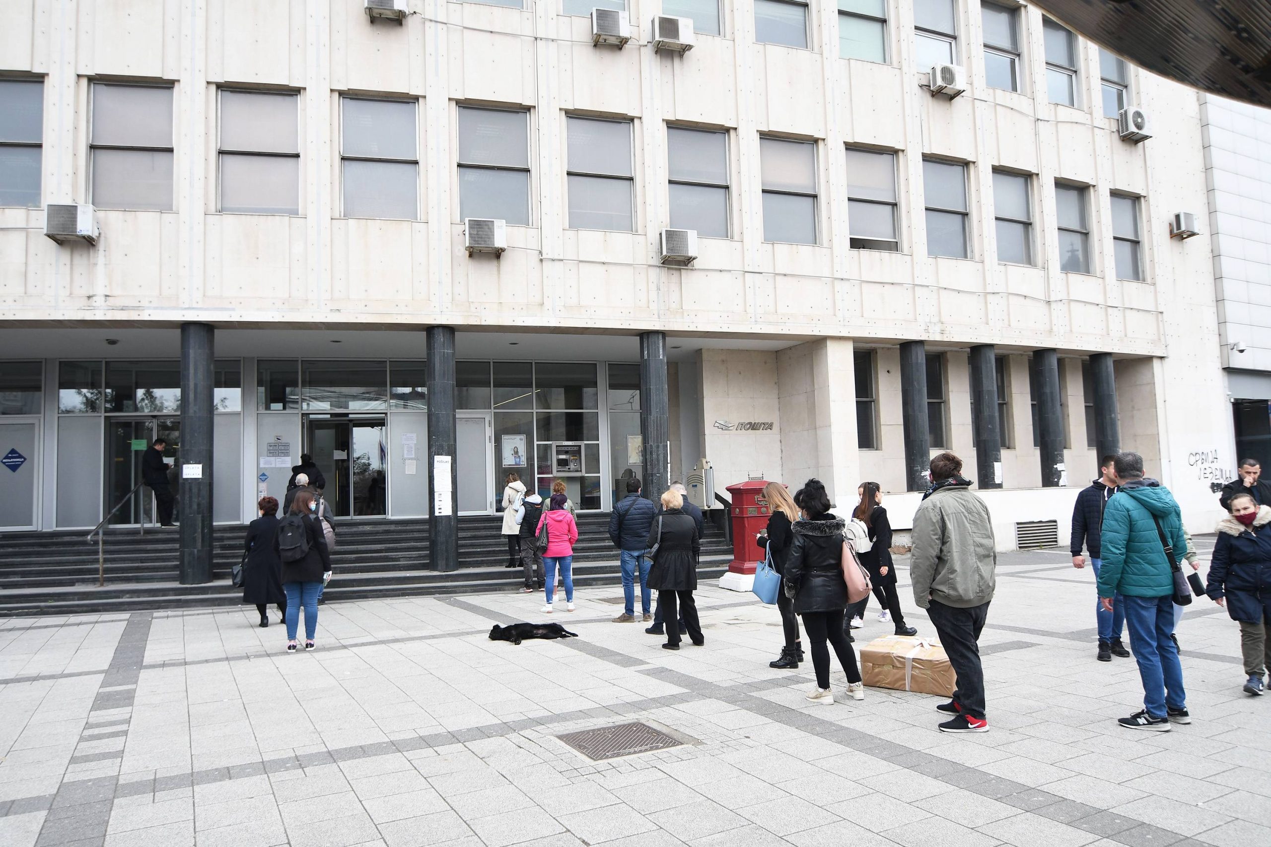 Još 2.864 novoobolela, 37 preminulih, 228 na respiratorima 1