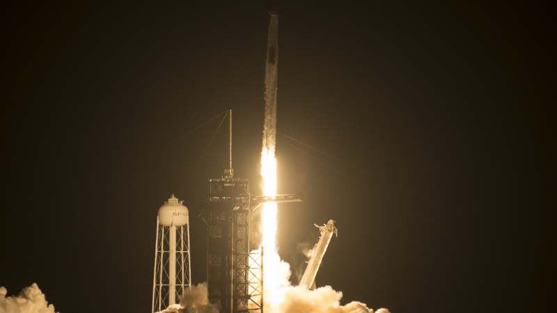 Raketa Spejseksa sa četiri astronauta krenula ka Međunarodnoj svemirskoj stanici 1