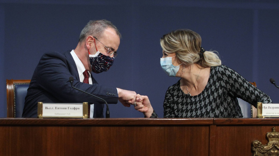 SAD opredelile još 22 miliona dolara bespovratne pomoći Srbiji kao podršku reformama 1