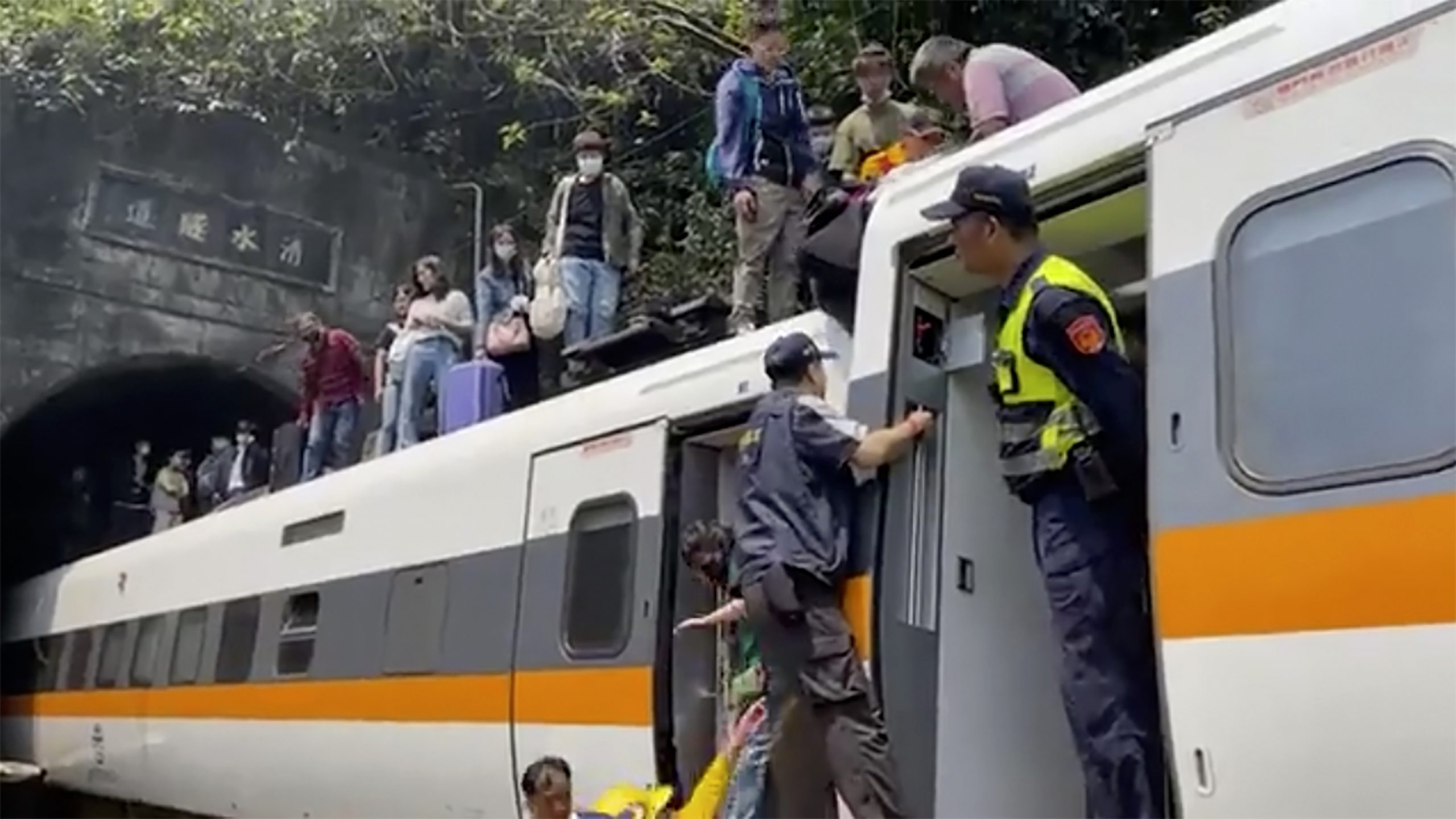 U železničkoj nesreći na Tajvanu najmanje 36 mrtvih 1