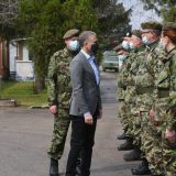 Stefanović obišao Centar za obuku pasa u niškoj kasarni Knjaz Mihailo 9