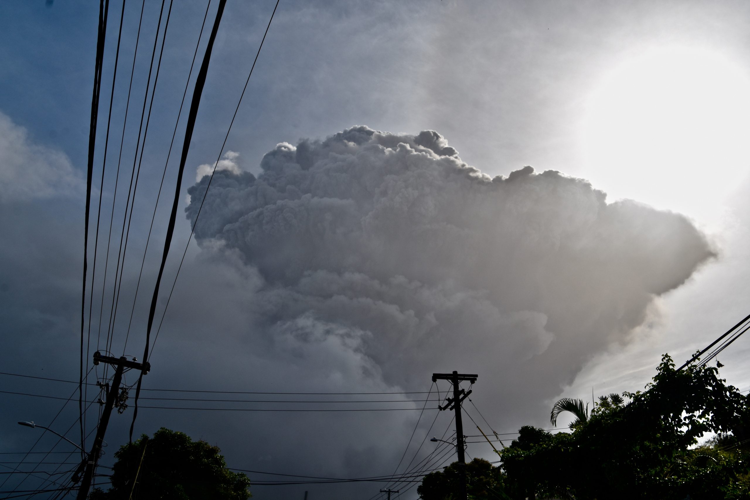 Velika erupcija vulkana na karipskom ostrvu Sent Vinsent, naložena evakuacija stanovništva 1