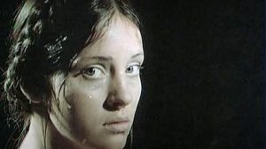 Iako je Udruženje filmskih glumaca Srbije još početkom jula, zbog situacije u zemlji, otkazalo tradicionalnu smotru Filmski susreti, gradske vlasti organizovale su novi događaj koji protiče u znaku praznih stolica na Letnjoj pozornici.