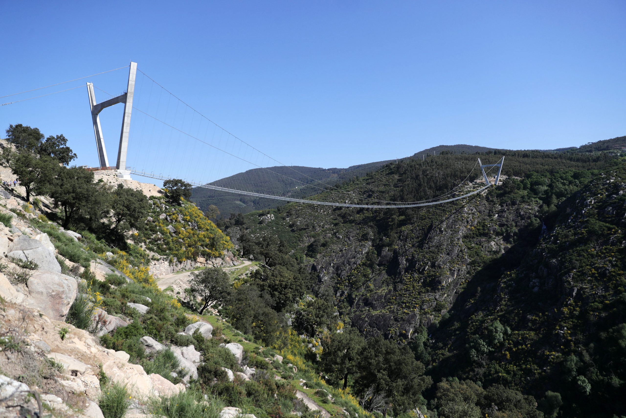 U Portugalu otvoren najduži viseći pešački most na svetu 1