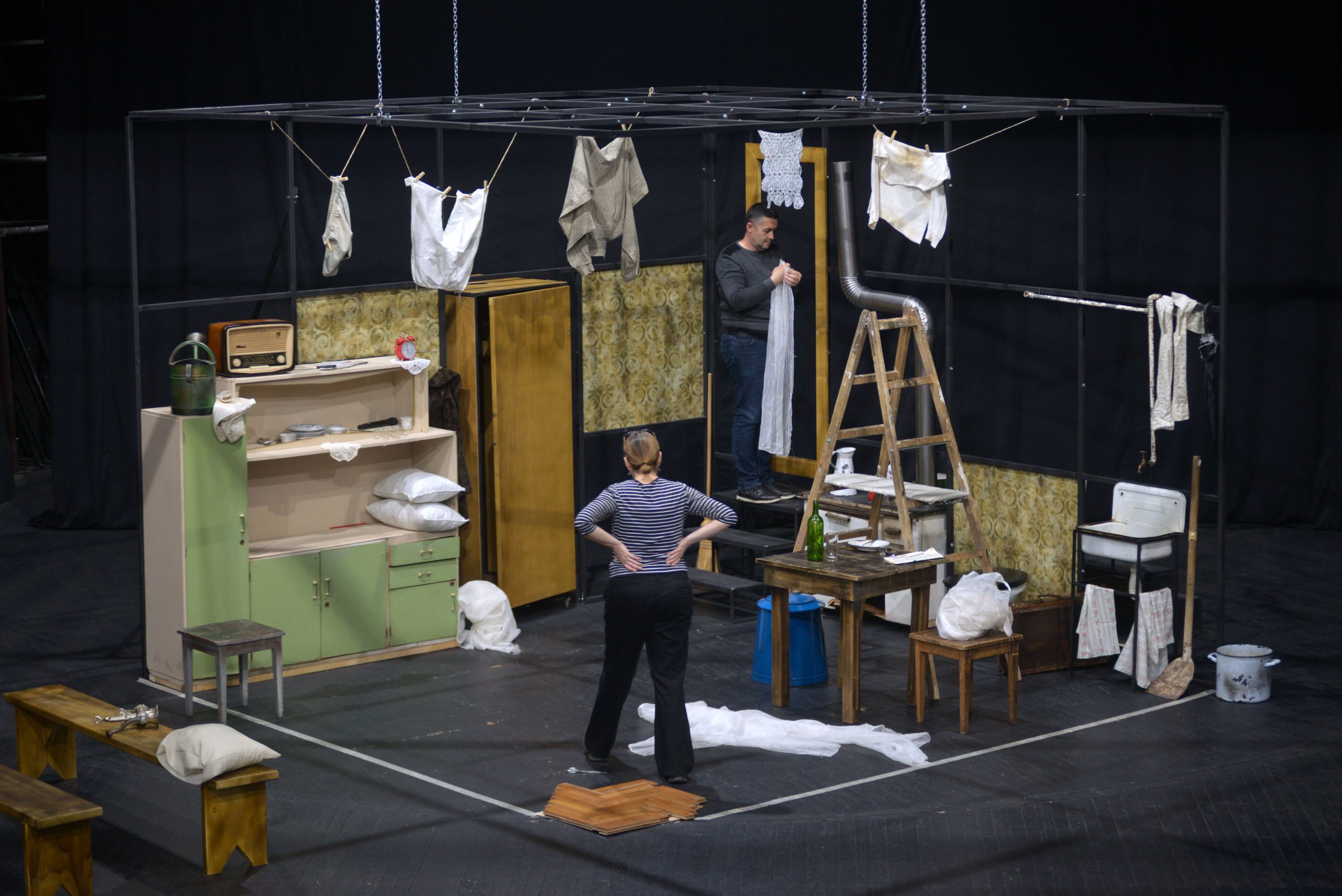 Predratna građanska i socijalistička srednja klasa dele sličnu sudbinu 1