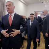 Đukanović upozorava Vučića, kao što je Miloševića 1