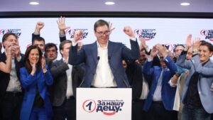 Čega se Vučić plaši kad poziva na sigurnu tranziciju vlasti? 4 Čega se Vučić plaši kad poziva na sigurnu tranziciju vlasti? 3