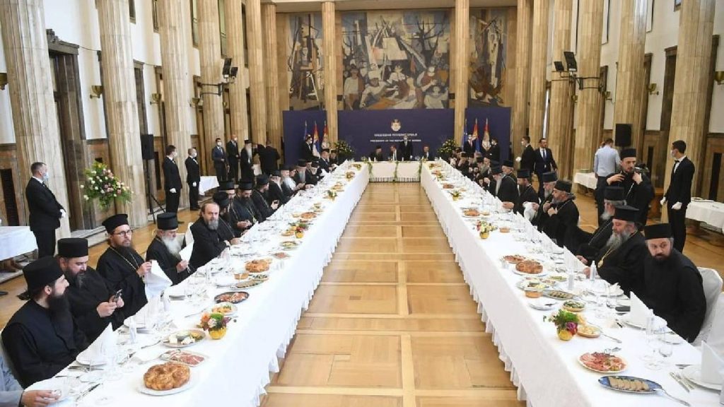 Vikend analiza: Na ručku kod Vučića 1