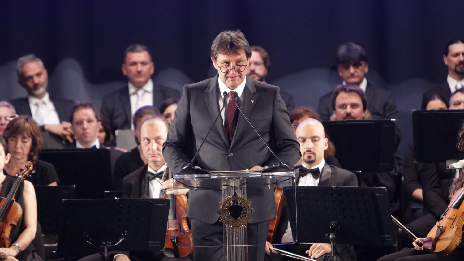 Nepoverenje Lončaru je "packa" Bratislava Gašića? 1