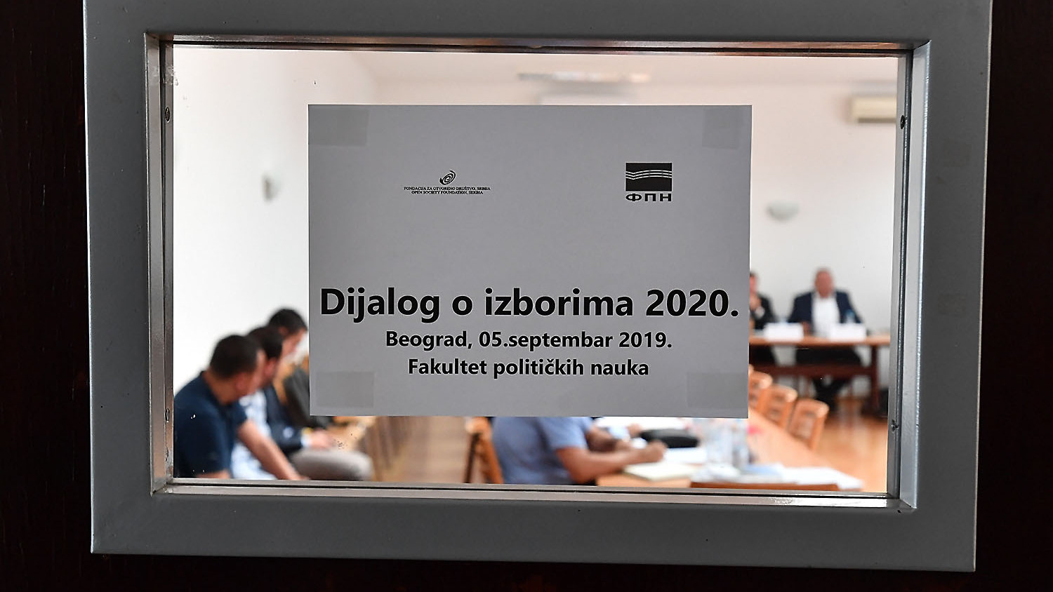 Was ist nach der Annahme der Resolution des Europäischen Parlaments zu den serbischen Wahlen zu erwarten: ein neuer innerparteilicher Dialog?  – Wahlen 2023