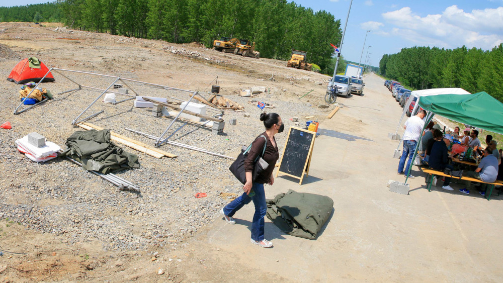 Bara Reva: Mesto gde je biljni i životinjski svet sahranjen (VIDEO) 1