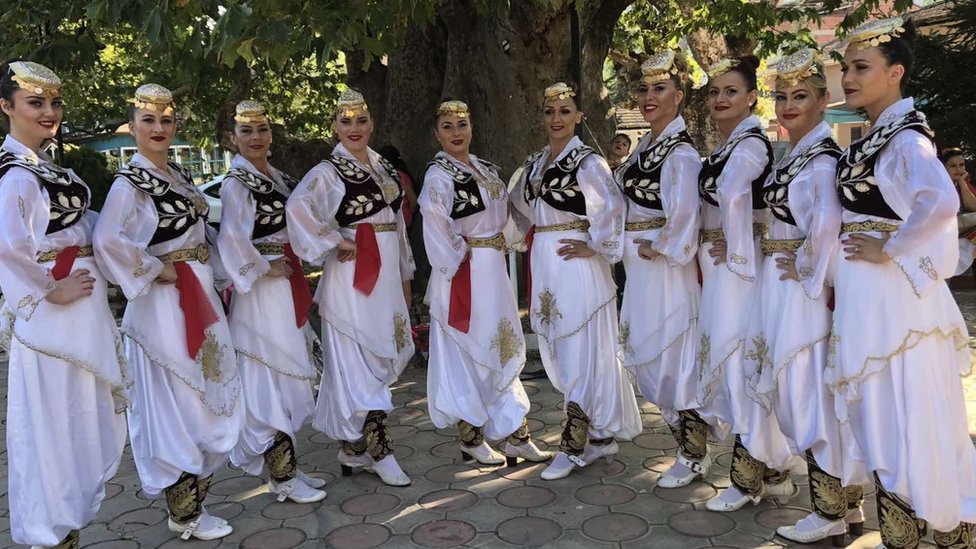Kosovo i folklor: Kako se kroz ansamble Šota i Venac oslikavaju burna istorija i politika 6 Šota